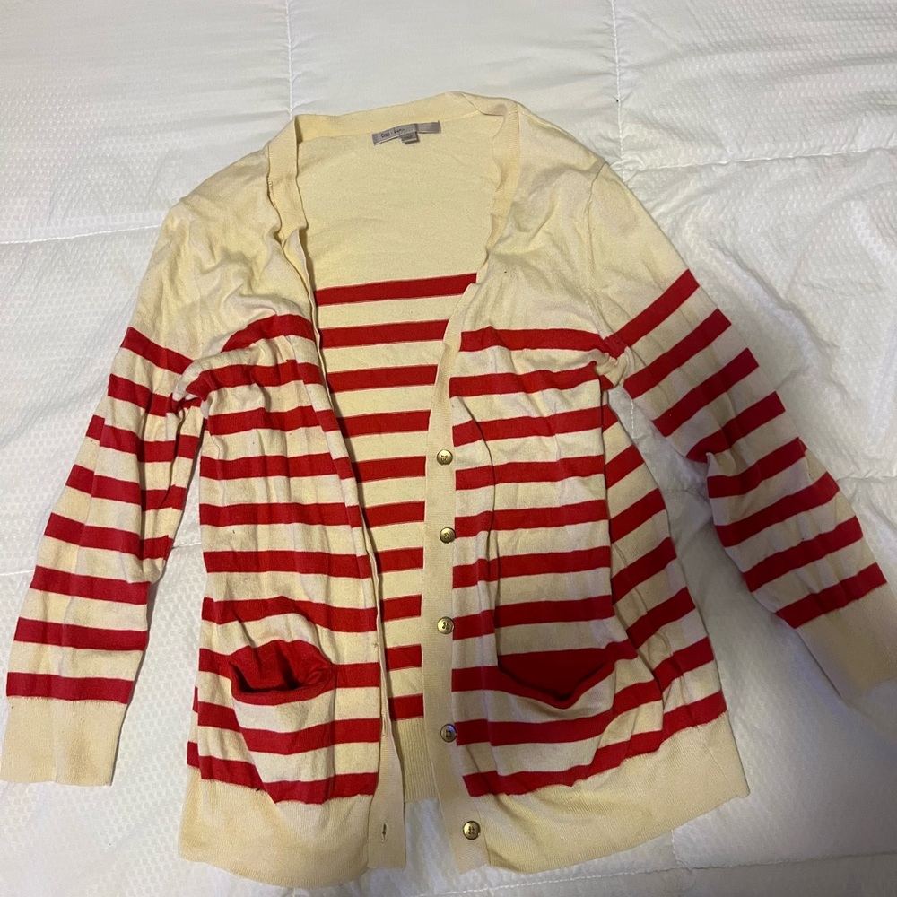 Small gap cardigan